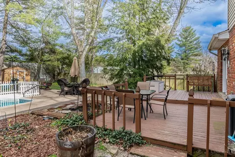 Exterior - 8348 Shadowpoint Ct, Montgomery, OH 45242 photo 13 of 16