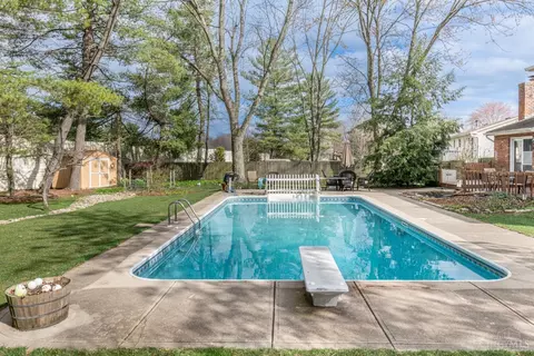 Exterior - 8348 Shadowpoint Ct, Montgomery, OH 45242 photo 11 of 16