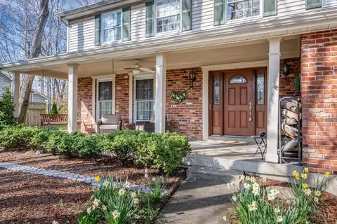 Exterior - 8348 Shadowpoint Ct, Montgomery, OH 45242 photo 2 of 16