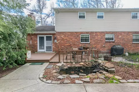 Exterior - 8348 Shadowpoint Ct, Montgomery, OH 45242 photo 5 of 16