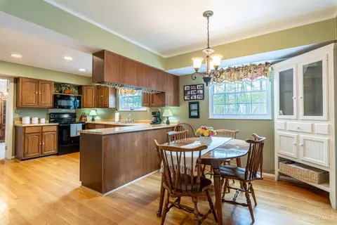 Kitchen - 8348 Shadowpoint Ct, Montgomery, OH 45242 photo 5 of 5