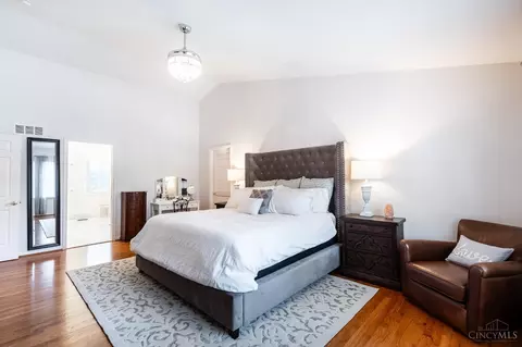 Bedroom - 4477 Classic Dr, Blue Ash, OH 45241 photo 2 of 10