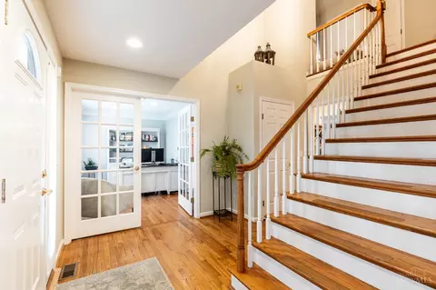 Entry Way - 4477 Classic Dr, Blue Ash, OH 45241 photo 3 of 4