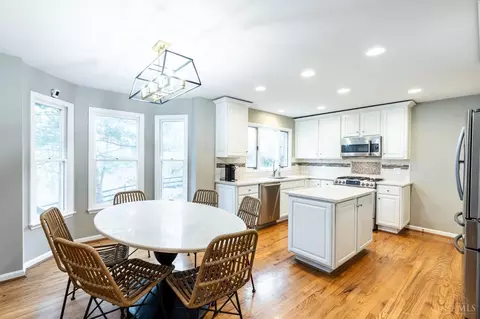 Dining - 4477 Classic Dr, Blue Ash, OH 45241 photo 2 of 5