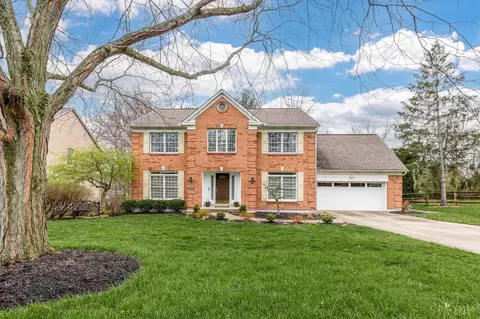 4477 Classic Dr, Blue Ash, OH 45241