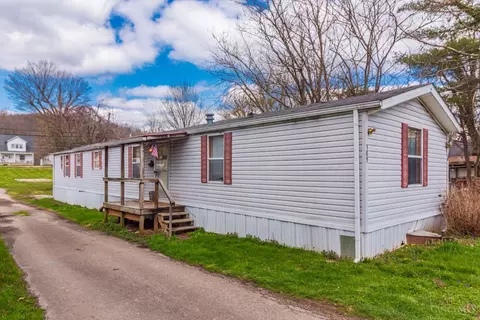 309 Seventh St, Manchester, OH 45144