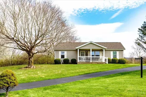 8230 St Rt 28, Leesburg, OH 45135
