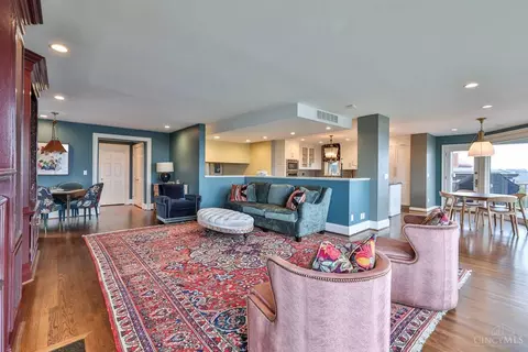 Living - 1721 Mcmillan St, Cincinnati, OH 45206 photo 3 of 11