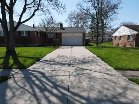 5485 Schiering Dr, Fairfield, OH 45014
