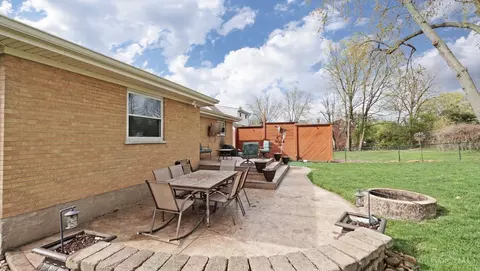 Exterior - 586 Covedale Ave, Cincinnati, OH 45238 photo 8 of 10