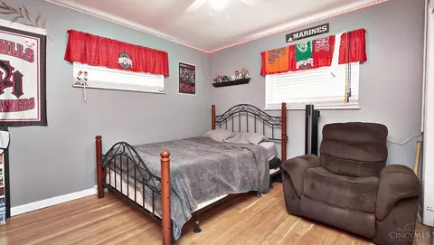 Bedroom - 586 Covedale Ave, Cincinnati, OH 45238 photo 1 of 3