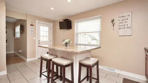 Kitchen - 586 Covedale Ave, Cincinnati, OH 45238 photo 4 of 4