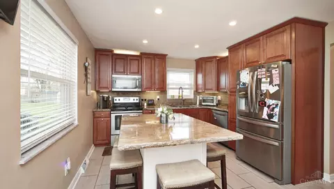 Kitchen - 586 Covedale Ave, Cincinnati, OH 45238 photo 1 of 4