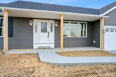 Exterior - 1644 Pratt Rd, Blanchester, OH 45107 photo 3 of 6