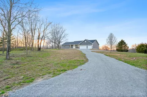 1644 Pratt Rd, Blanchester, OH 45107