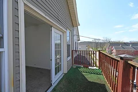 Exterior - 256 Worth St, Cincinnati, OH 45226 photo 6 of 11