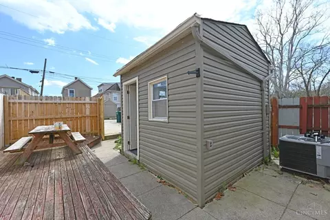 Exterior - 256 Worth St, Cincinnati, OH 45226 photo 7 of 11