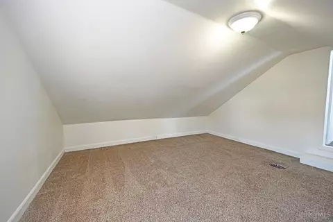 Bedroom - 256 Worth St, Cincinnati, OH 45226 photo 9 of 9