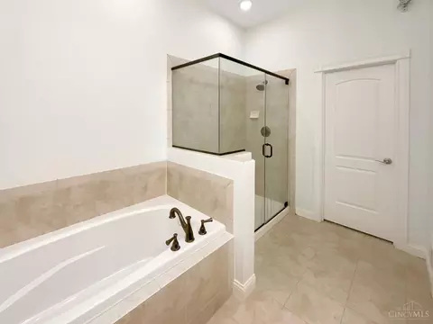 Bath - 5792 Springview Cir, Mason, OH 45040 photo 5 of 6