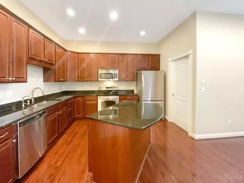 Kitchen - 5792 Springview Cir, Mason, OH 45040 photo 1 of 6