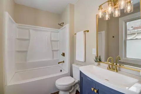 Bath - 4602 Glenshade Ave, Cincinnati, OH 45227 photo 2 of 2