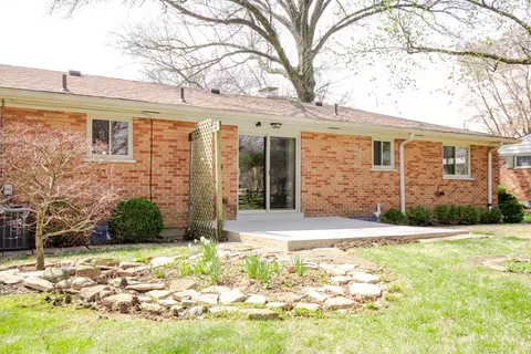 808 Diane Dr, Cincinnati, OH 45245 photo 4