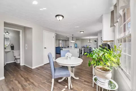 Dining - 1233 Waycross Rd, Forest Park, OH 45240 photo 4 of 4