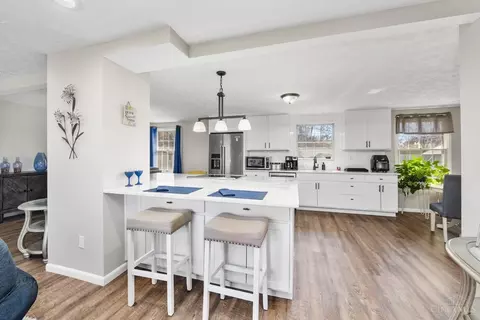 Kitchen - 1233 Waycross Rd, Forest Park, OH 45240 photo 3 of 4
