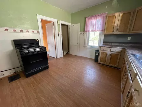 Kitchen - 3917 Weber Pl, Cincinnati, OH 45223 photo 1 of 1