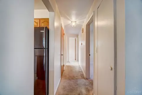 Entry Way - 1316 Thurnridge Dr, Reading, OH 45215 photo 1 of 3