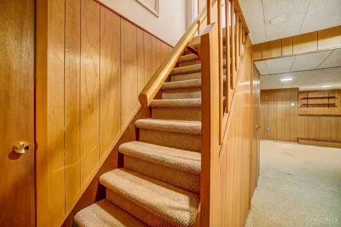 Entry Way - 1316 Thurnridge Dr, Reading, OH 45215 photo 2 of 3