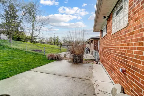 Exterior - 1316 Thurnridge Dr, Reading, OH 45215 photo 7 of 13