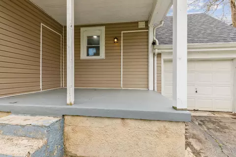 Exterior - 2353 Beechmont Ave, Cincinnati, OH 45230 photo 10 of 12