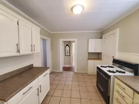 Kitchen - 1030 Schiff, Cincinnati, OH 45205 photo 3 of 5