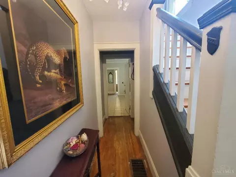 Entry Way - 1030 Schiff, Cincinnati, OH 45205 photo 3 of 3