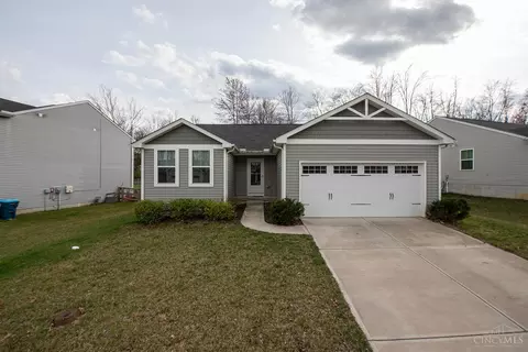105 Wooded Ridge Dr, Amelia, OH 45102