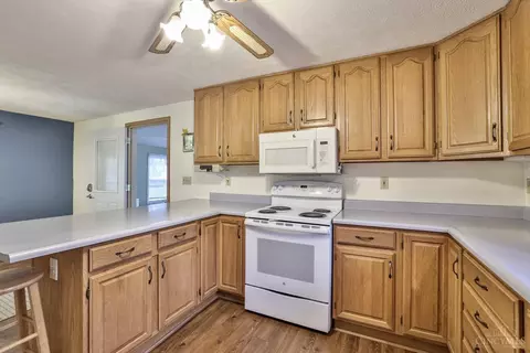 Kitchen - 23 Sheehan Ave, Cincinnati, OH 45216 photo 4 of 5