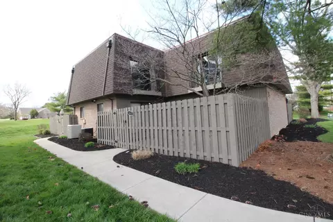 8521 Island Pines Dr, Maineville, OH 45039