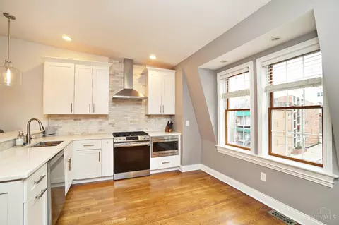 Kitchen - 1119 Wareham Dr, Cincinnati, OH 45202 photo 3 of 5