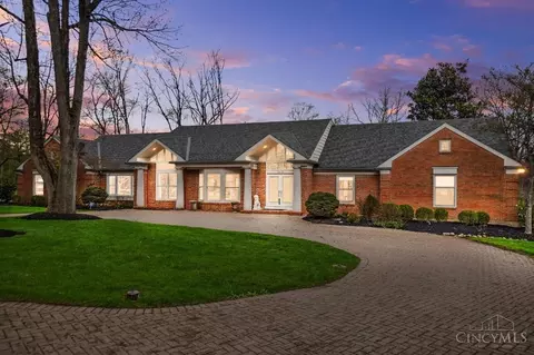 3410 Davis Ln, Amberley, OH 45237