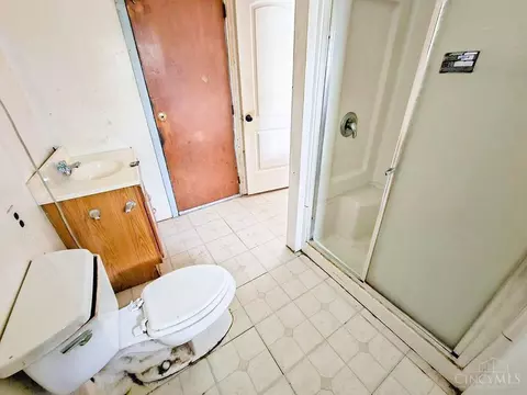 Bath - 7420 Brock Dr, Blanchester, OH 45107 photo 2 of 4