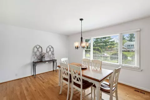Dining - 580 Chicory Ln, Cincinnati, OH 45244 photo 2 of 3