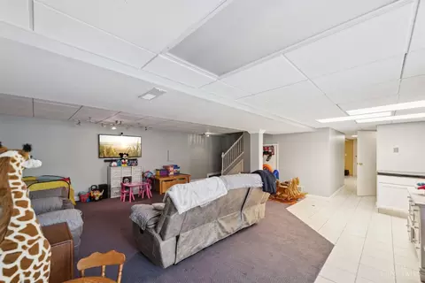 Living - 580 Chicory Ln, Cincinnati, OH 45244 photo 8 of 8