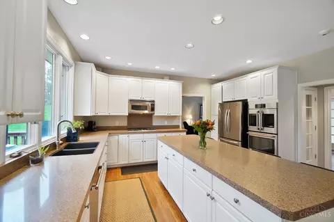 Kitchen - 8165 Startinggate Ln, Cincinnati, OH 45249 photo 1 of 9