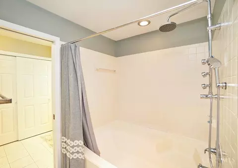 Bath - 1223 Chevington Ct, Centerville, OH 45459 photo 5 of 5