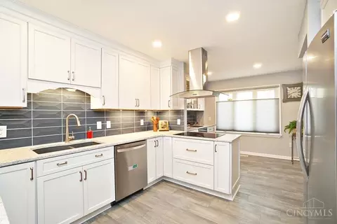 Kitchen - 1223 Chevington Ct, Centerville, OH 45459 photo 1 of 7