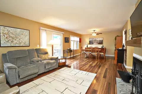 Living - 1223 Chevington Ct, Centerville, OH 45459 photo 4 of 8