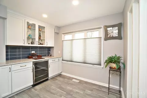 Kitchen - 1223 Chevington Ct, Centerville, OH 45459 photo 6 of 7