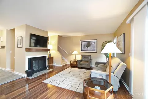 Living - 1223 Chevington Ct, Centerville, OH 45459 photo 1 of 8