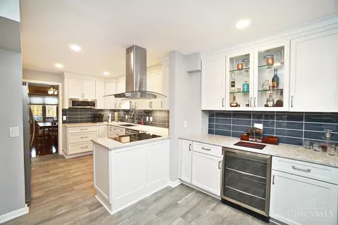 Kitchen - 1223 Chevington Ct, Centerville, OH 45459 photo 5 of 7